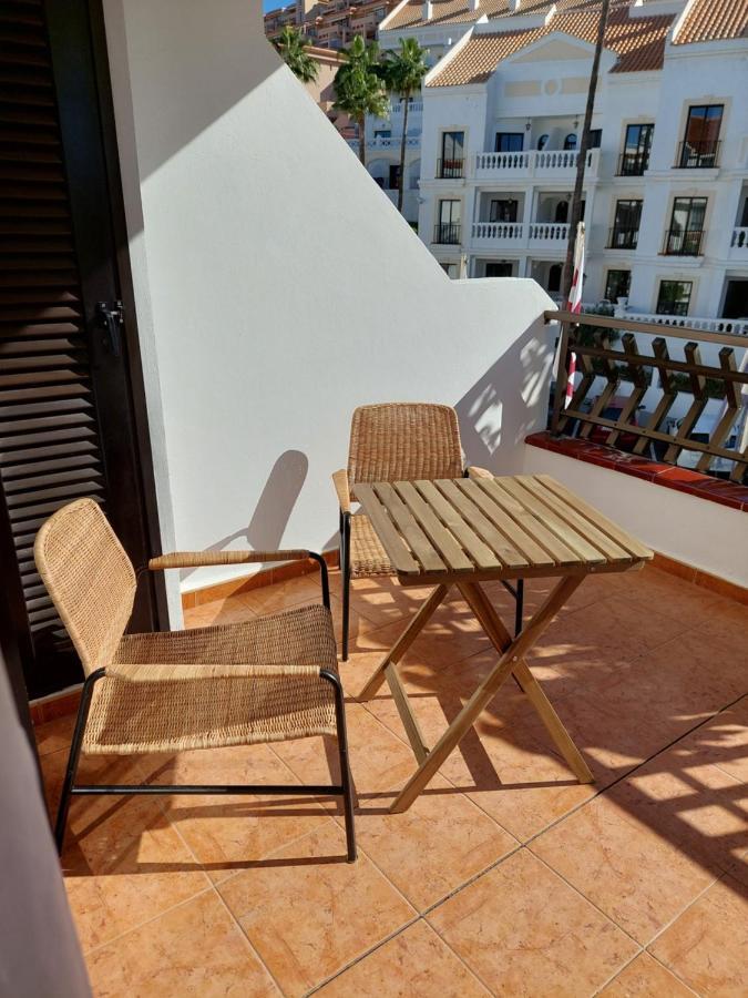 Greatly Located Apartment With Heated Pool, Los Cristianos Los Cristianos  Eksteriør bilde