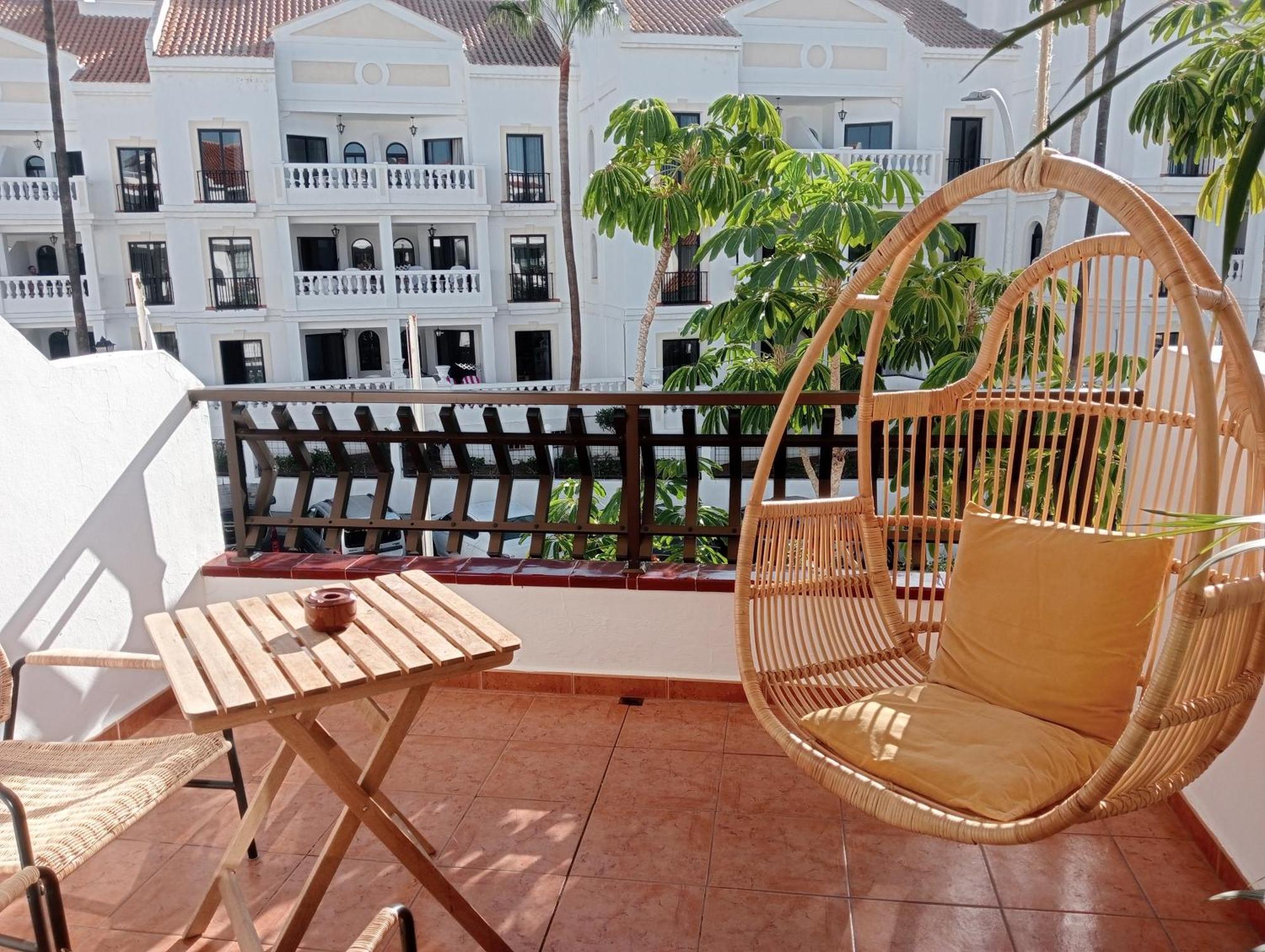 Greatly Located Apartment With Heated Pool, Los Cristianos Los Cristianos  Eksteriør bilde