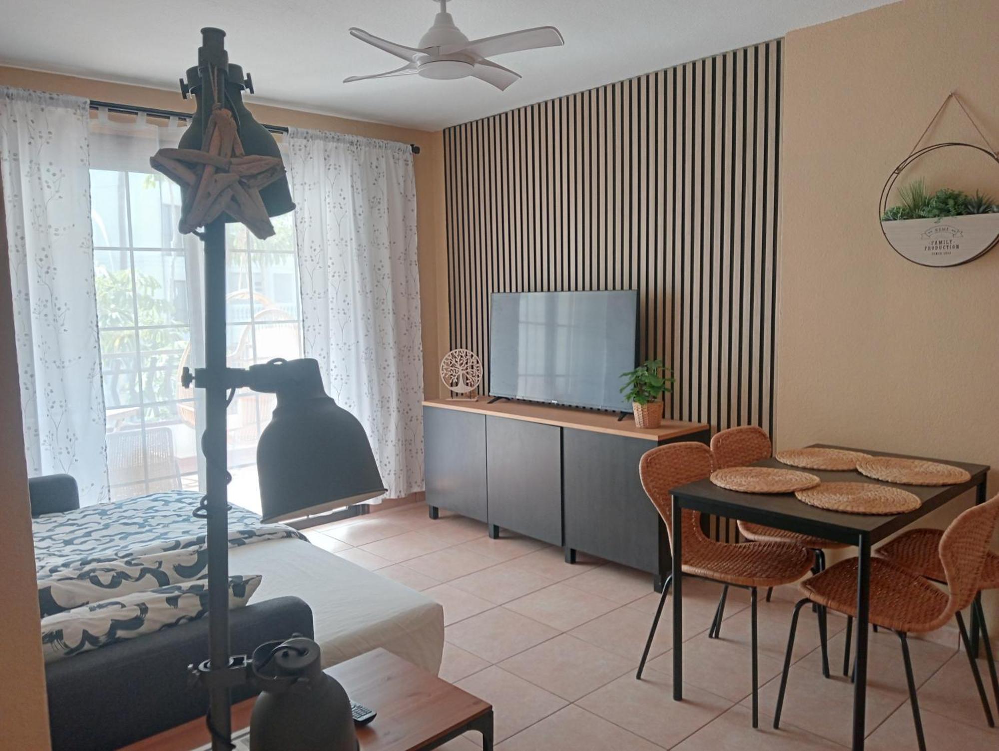 Greatly Located Apartment With Heated Pool, Los Cristianos Los Cristianos  Eksteriør bilde