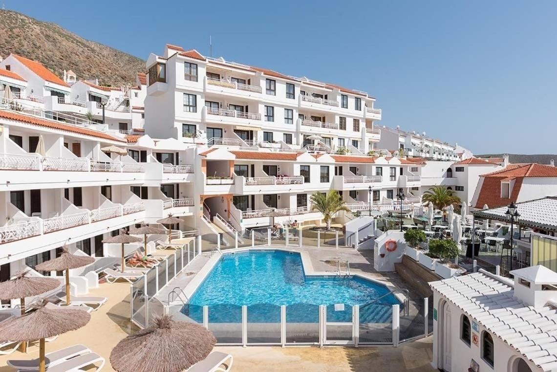 Greatly Located Apartment With Heated Pool, Los Cristianos Los Cristianos  Eksteriør bilde